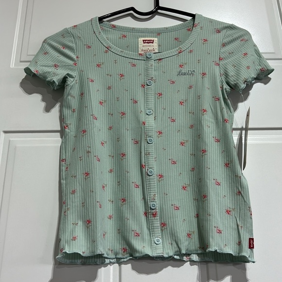 Levi’s Rib Knit crewneck,lettuce ruffle sleeve, stretch, button detail, floral - Picture 1 of 9